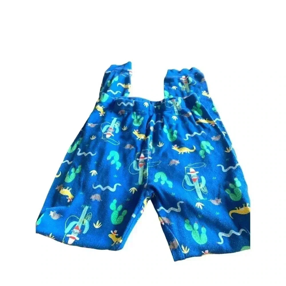 [5 for $25] Carter’s size 8 pyjama bottoms, 100%  cotton, EUC
